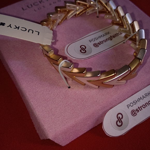 Authentic - Picture 4 of 4